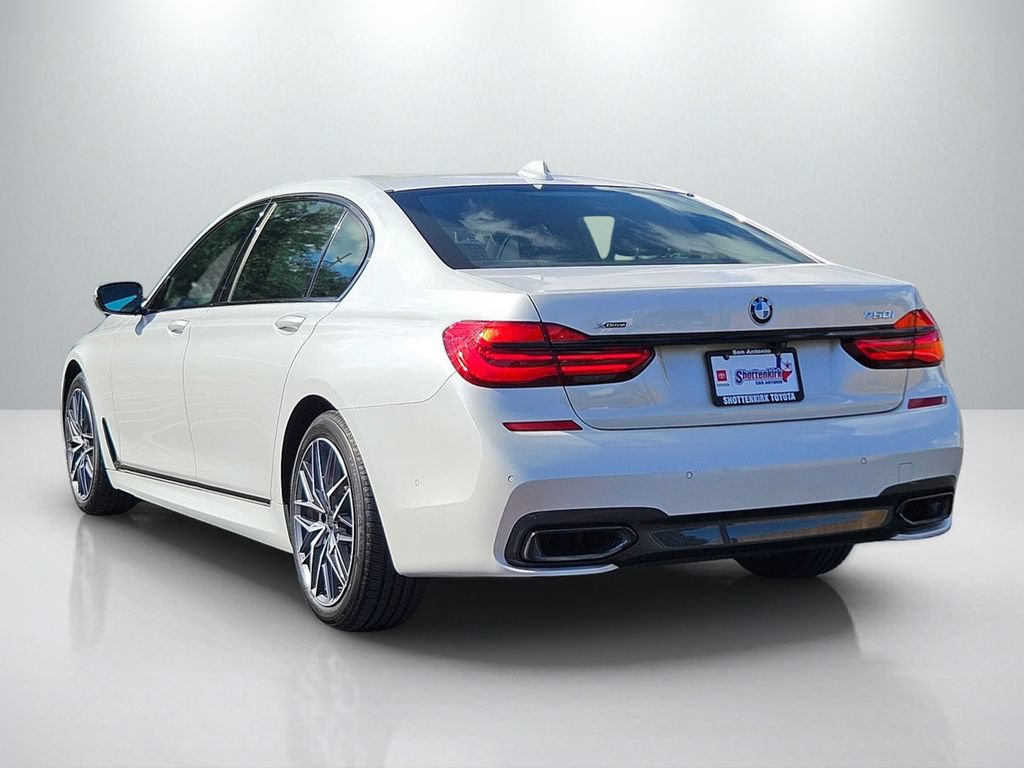 Used 2019 BMW 750i xDrive w/ M Sport Package AWD/4WD image 7