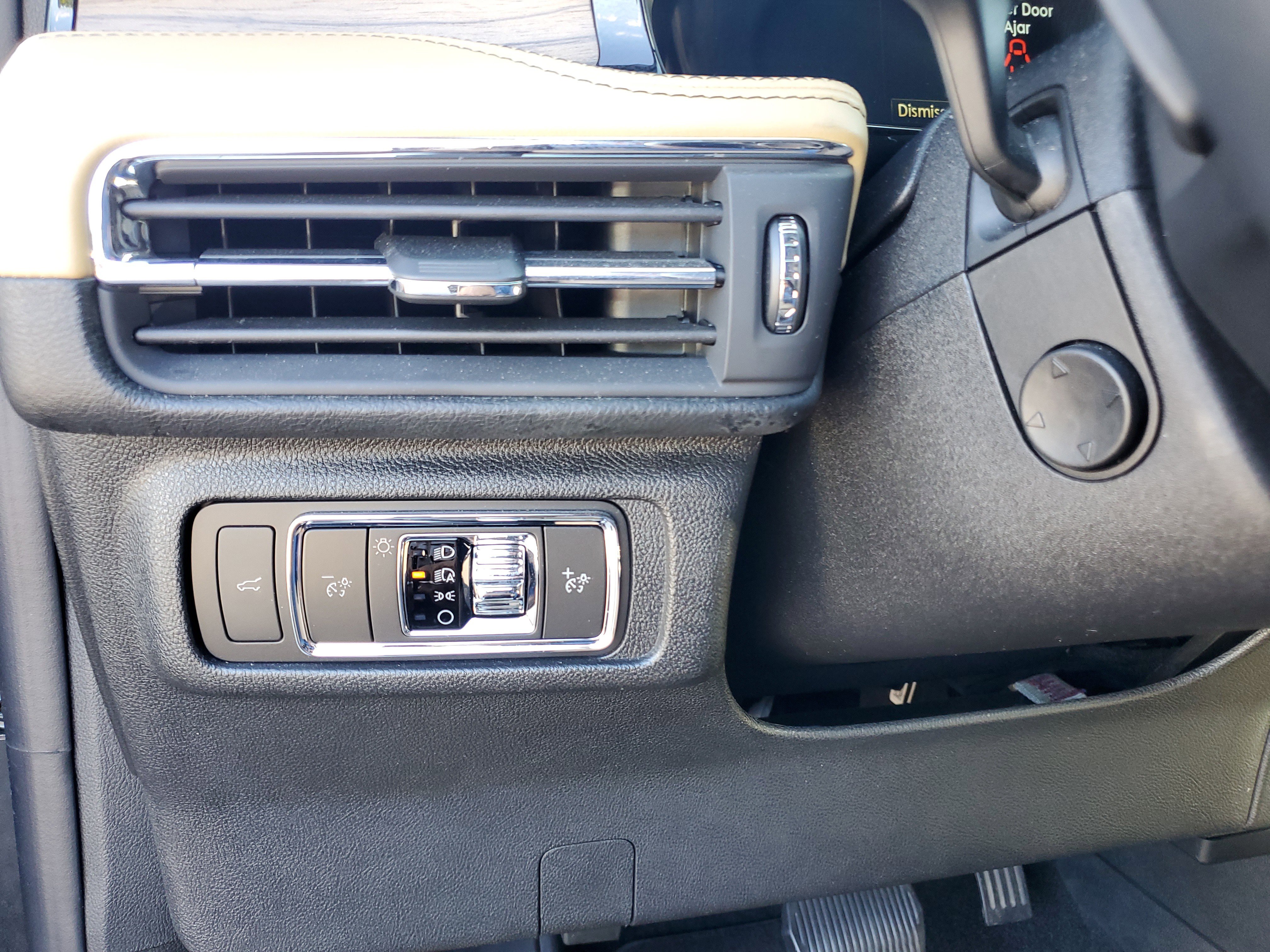 Certified 2022 Lincoln Corsair Reserve image 16