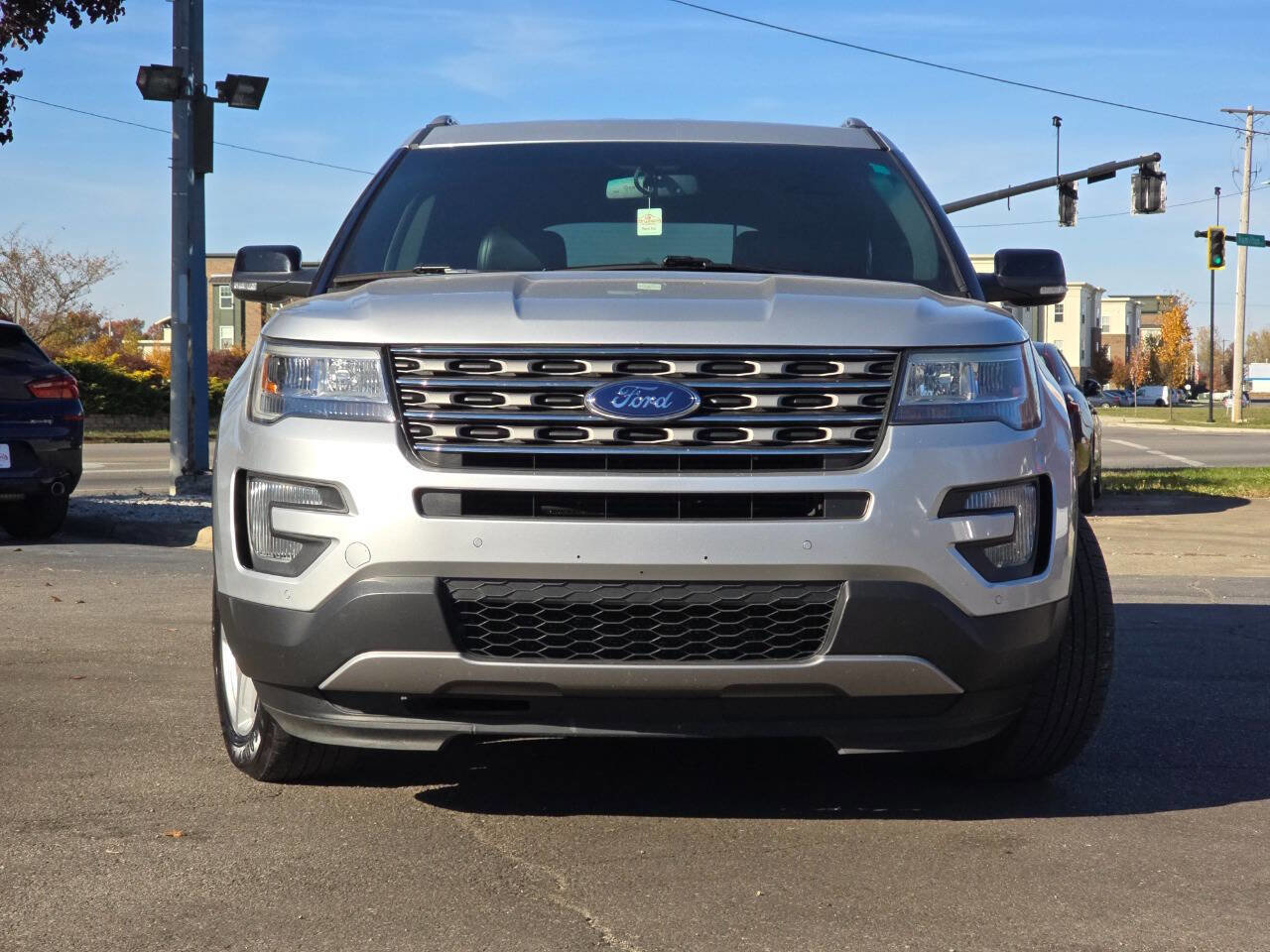 Used 2016 Ford Explorer XLT w/ Equipment Group 202A image 11