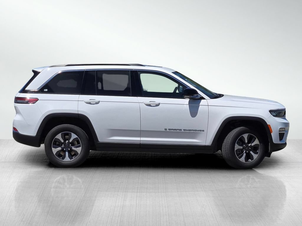 Used 2024 Jeep Grand Cherokee Limited 4xe AWD/4WD image 3