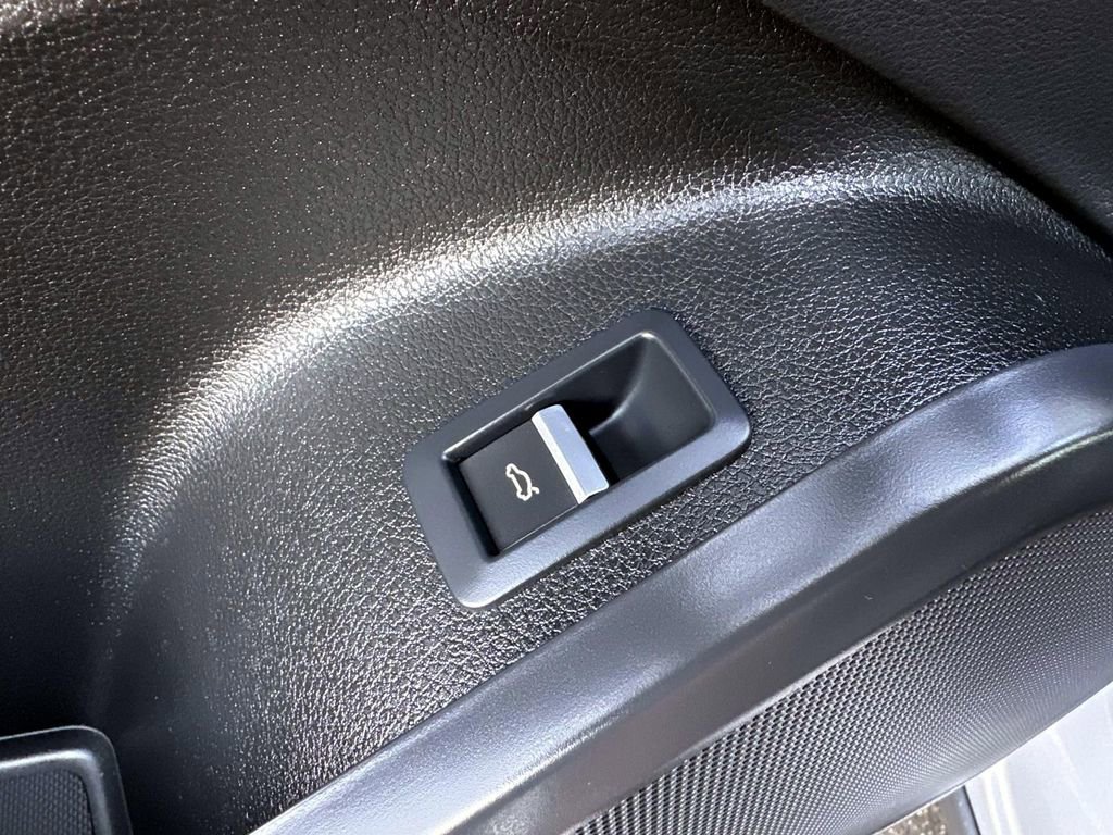 Used 2022 Audi Q5 2.0T Premium Plus w/ Premium Plus Package image 12