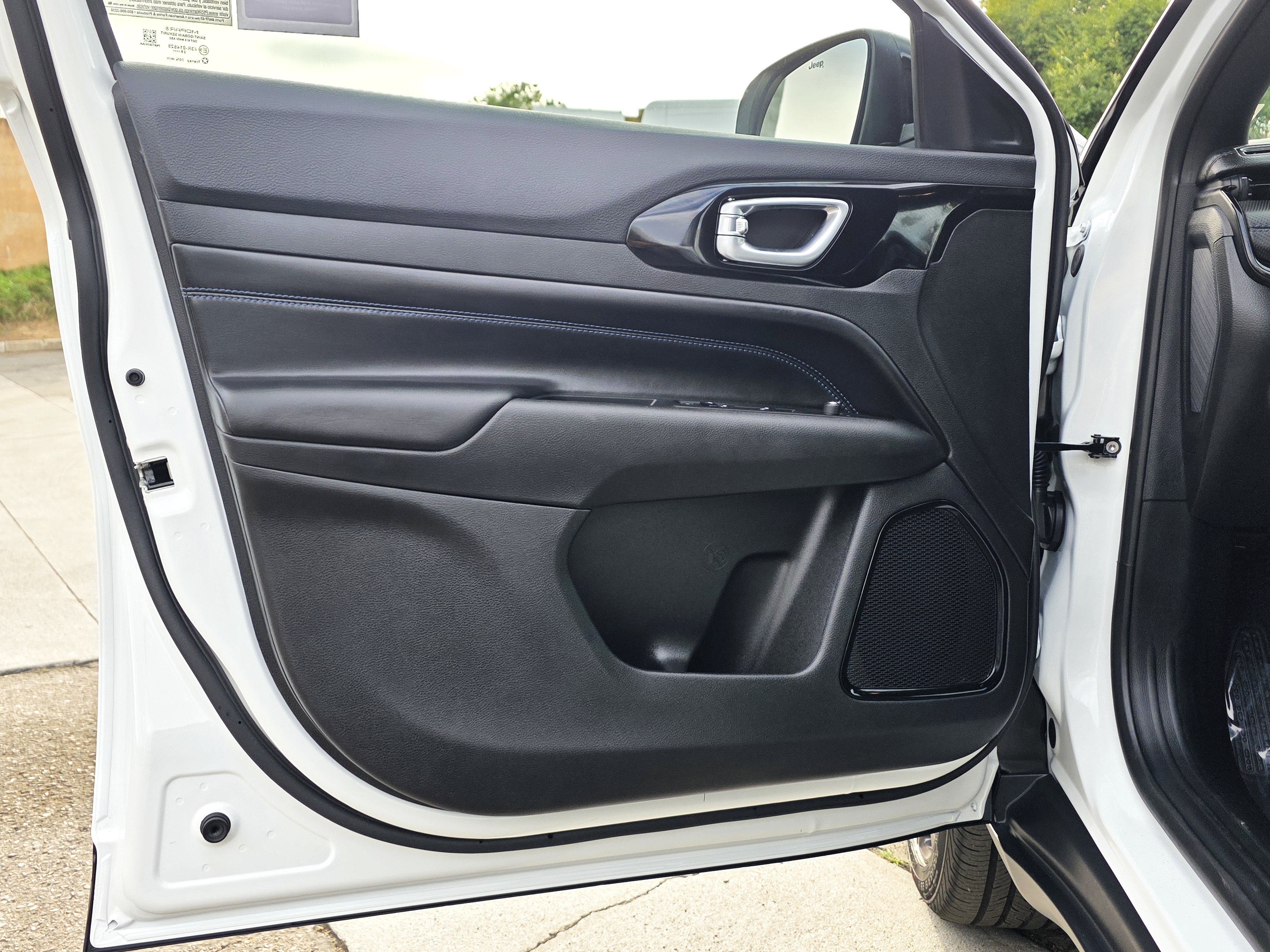 New 2026 Jeep Compass Limited AWD/4WD image 11