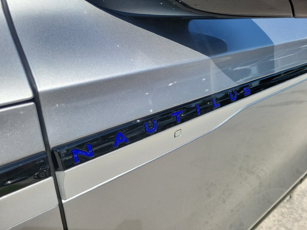 New 2026 Lincoln Nautilus Reserve AWD/4WD image 6