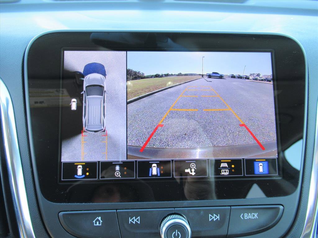 Used 2023 Chevrolet Equinox LT image 24