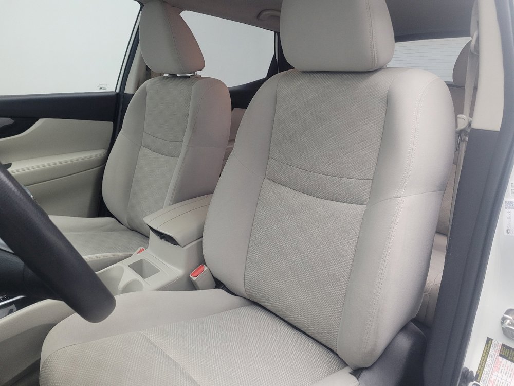 Used 2018 Nissan Rogue Sport SV image 17