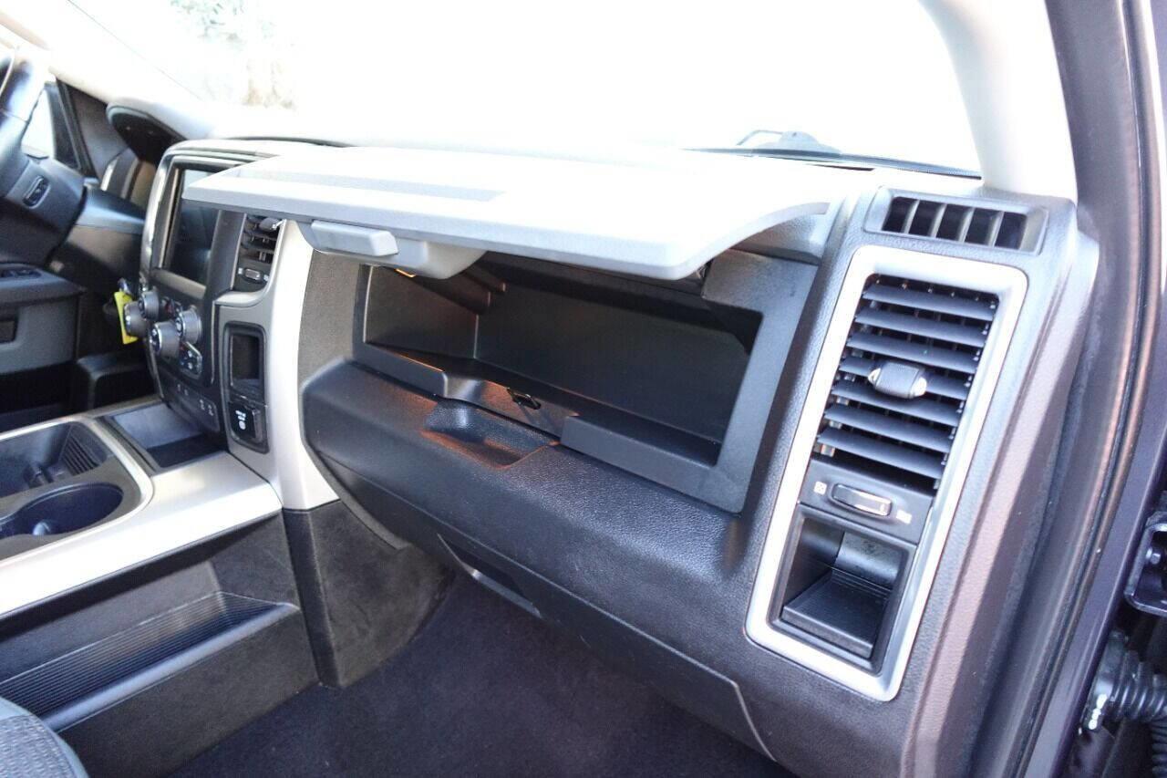 Used 2018 RAM 1500 Lone Star image 28