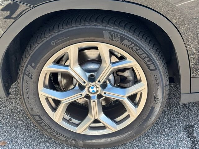 Used 2023 BMW X4 xDrive30i w/ Parking Assistance Package AWD/4WD image 13
