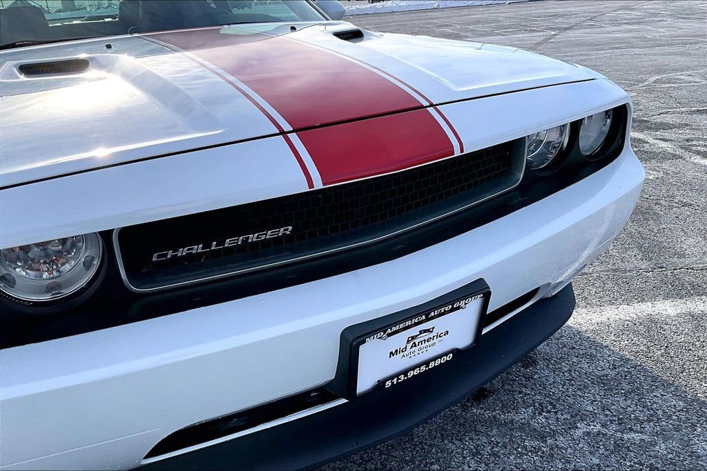 Used 2013 Dodge Challenger SXT RWD image 28