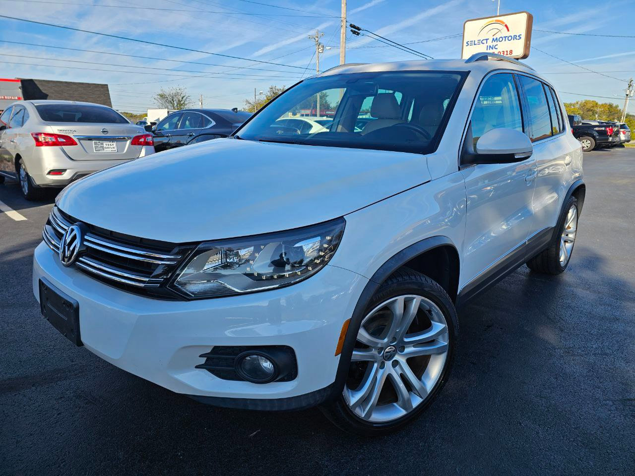 Used 2013 Volkswagen Tiguan SEL image 2