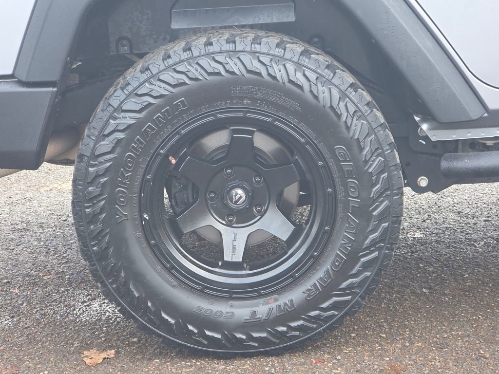 Used 2018 Jeep Wrangler Unlimited Sport w/ Connectivity Group image 27