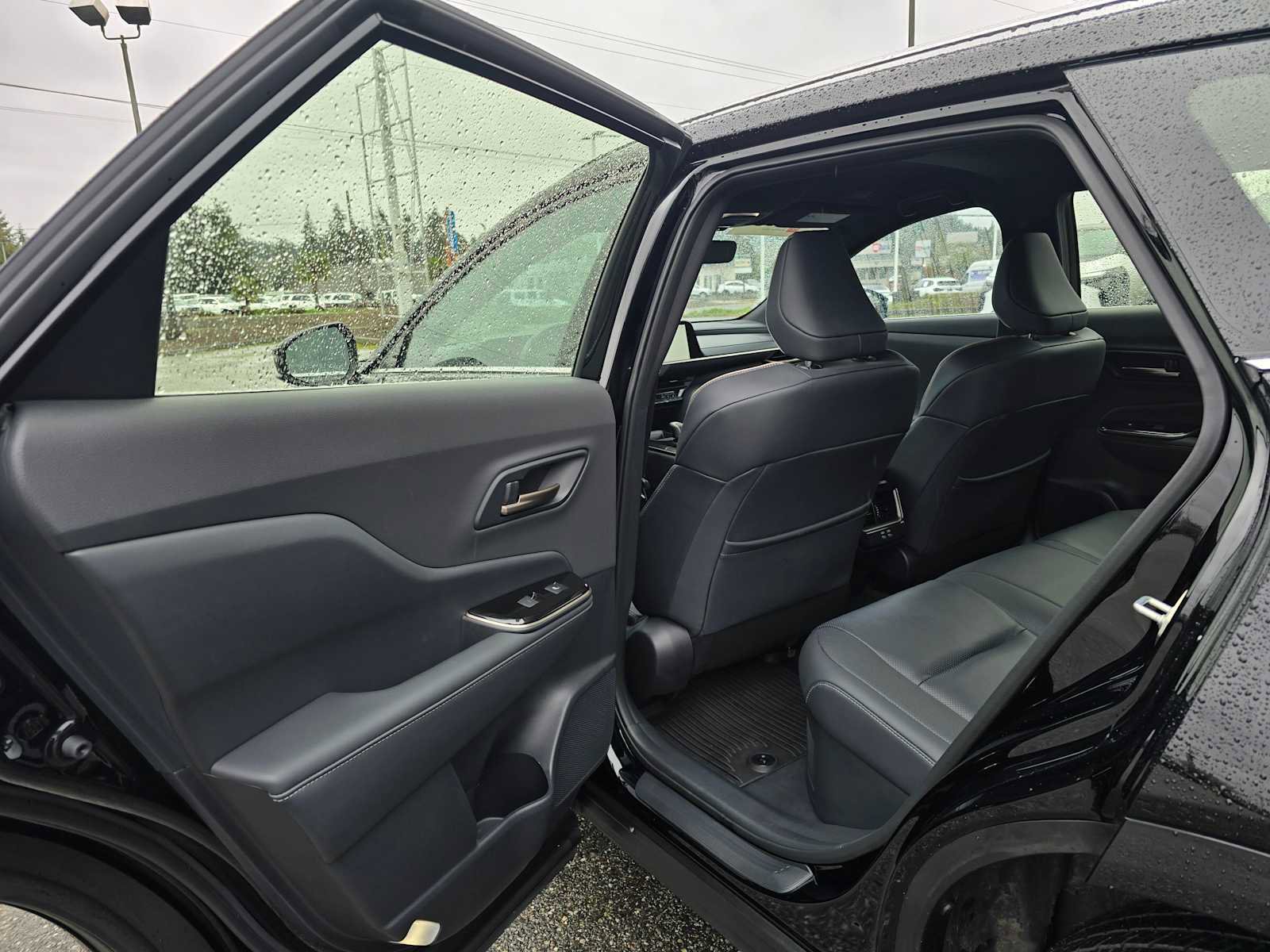 Used 2025 Toyota Crown Signia XLE image 15