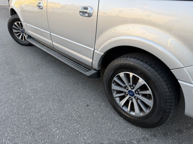 Used 2017 Ford Expedition EL XLT w/ Equipment Group 202A AWD/4WD image 28