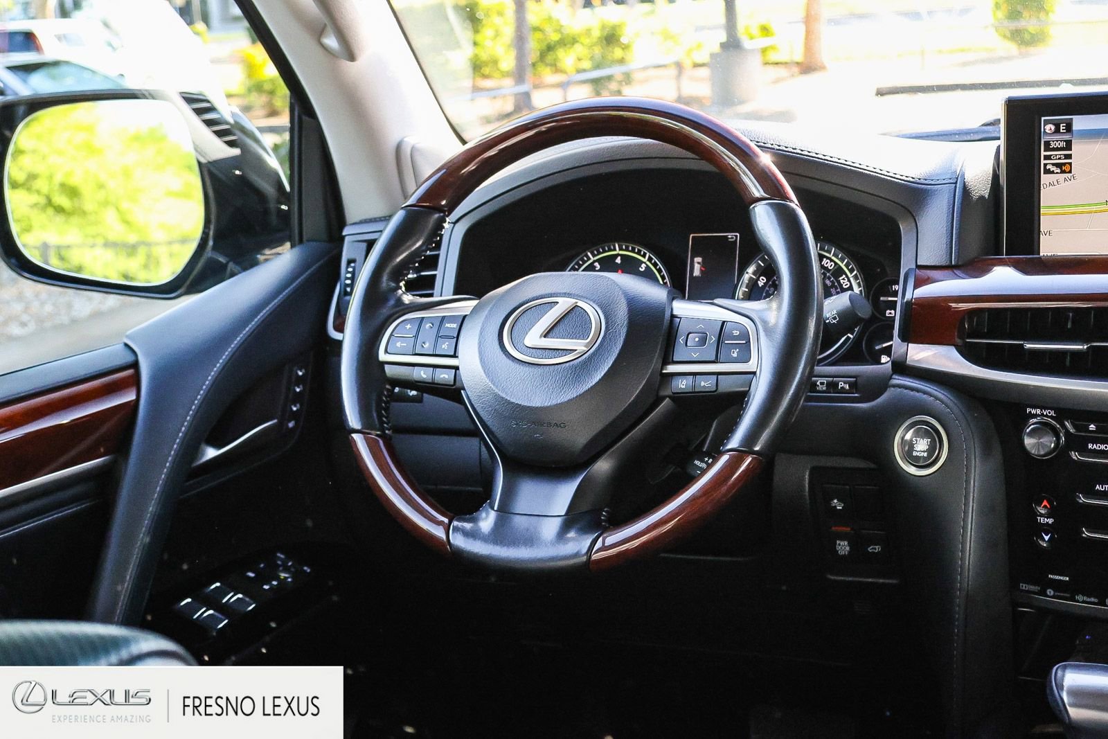 Used 2019 Lexus LX 570 4WD w/ Luxury Package image 19