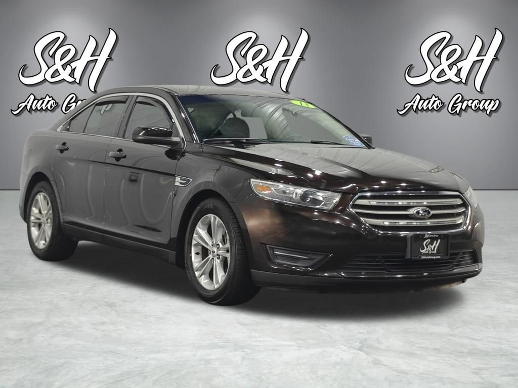 Used 2013 Ford Taurus SEL image 2