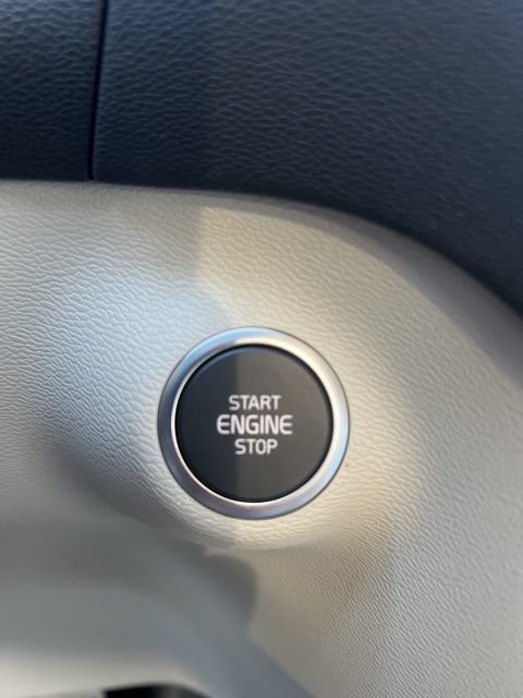 New 2026 Volvo XC40 B5 Plus w/ Protection Package Premier AWD/4WD image 19