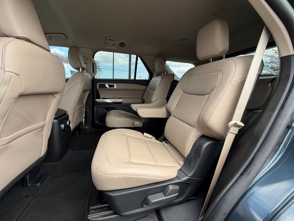 Certified 2022 Ford Explorer XLT w/ Equipment Group 202A image 22