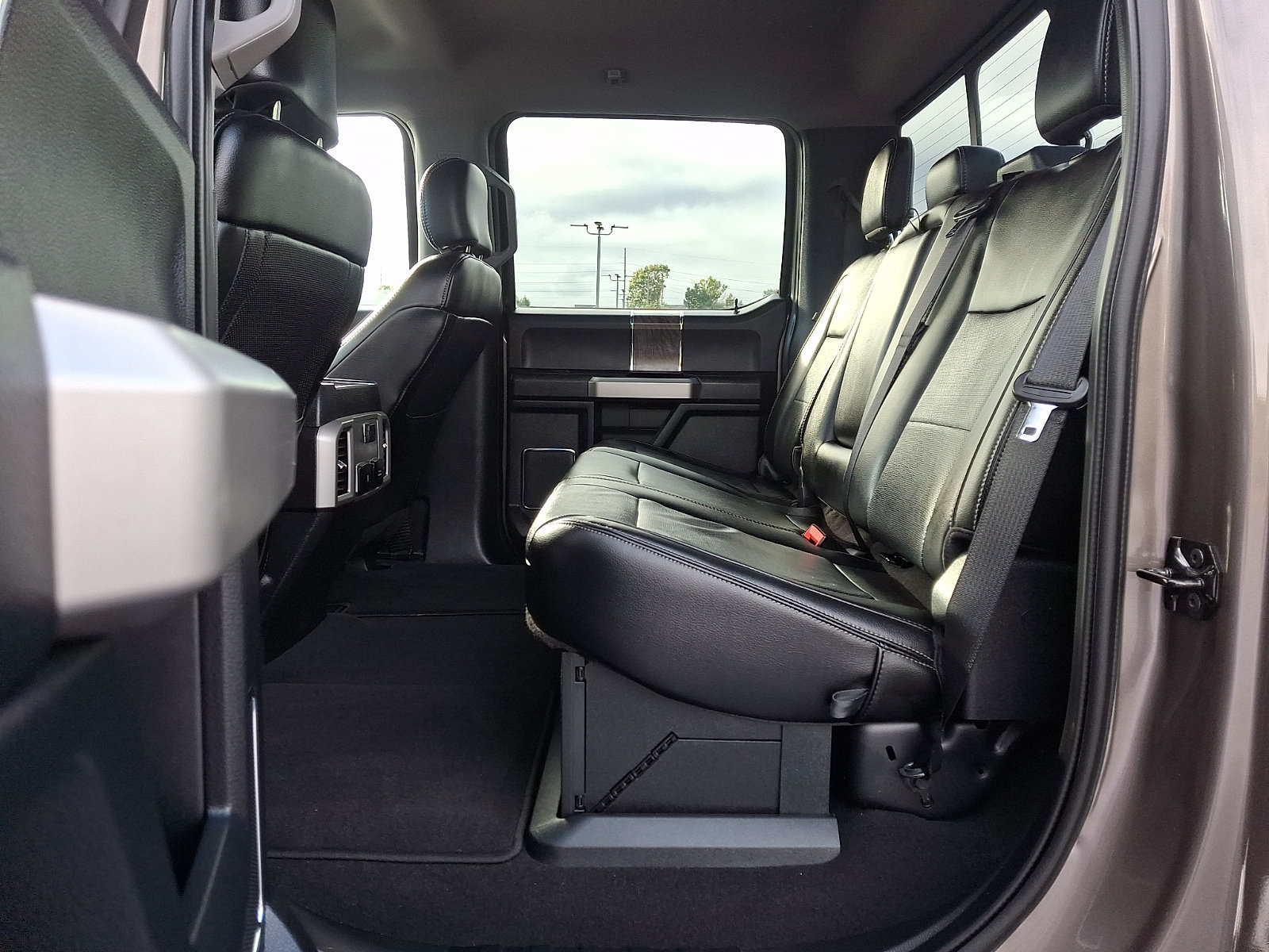 Used 2019 Ford F250 Lariat w/ Lariat Ultimate Package AWD/4WD image 13