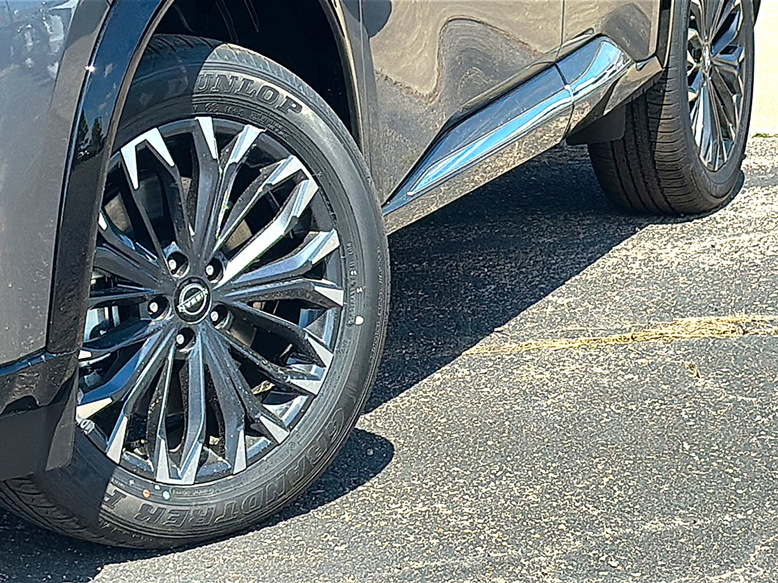 New 2026 Nissan Rogue Platinum w/ Tech Package image 3
