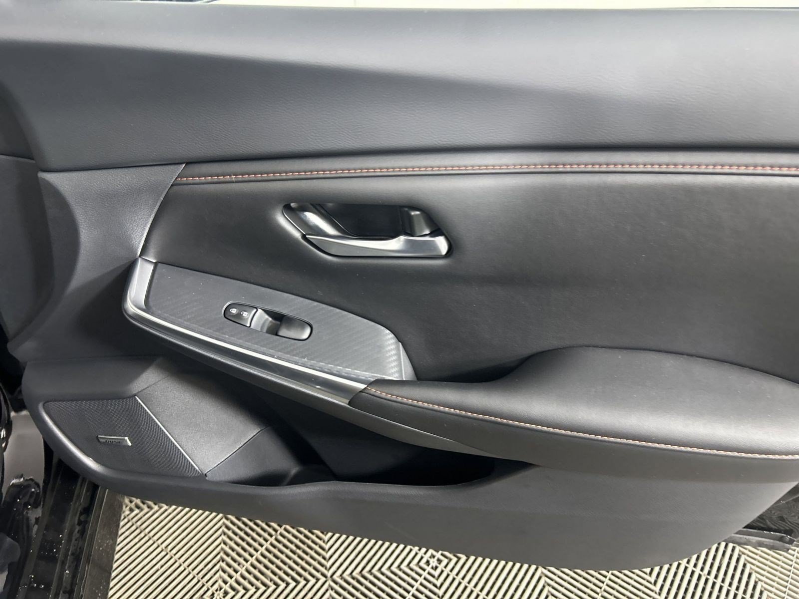 New 2025 Nissan Sentra SR w/ SR Premium Package FWD image 42