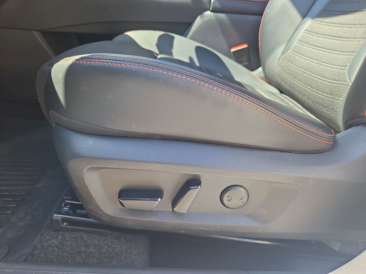 Used 2025 Nissan Rogue SV w/ Rock Creek Premium Package AWD/4WD image 15