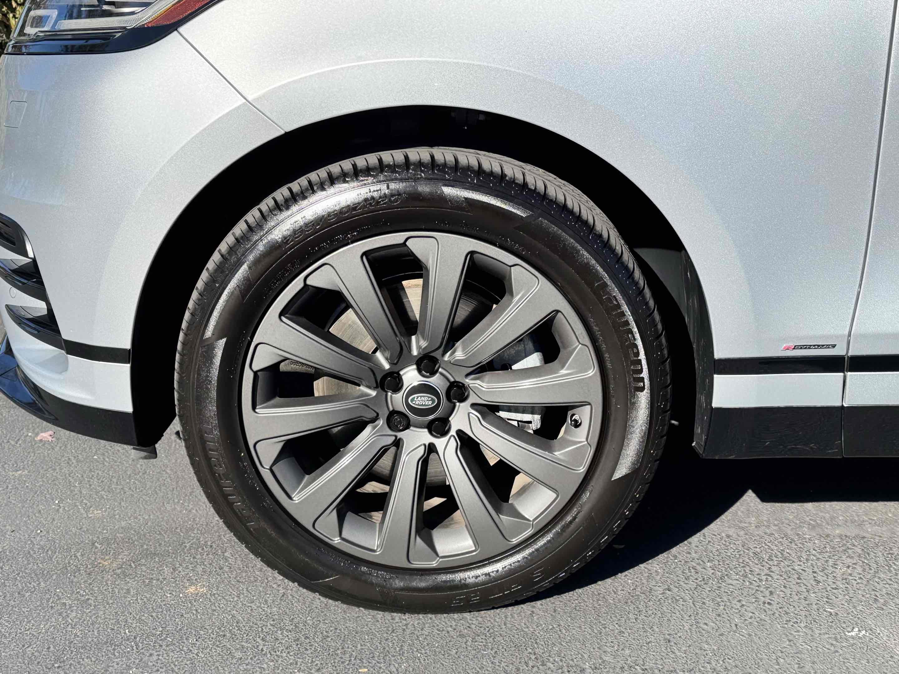 Used 2020 Land Rover Range Rover Velar R-Dynamic S image 27