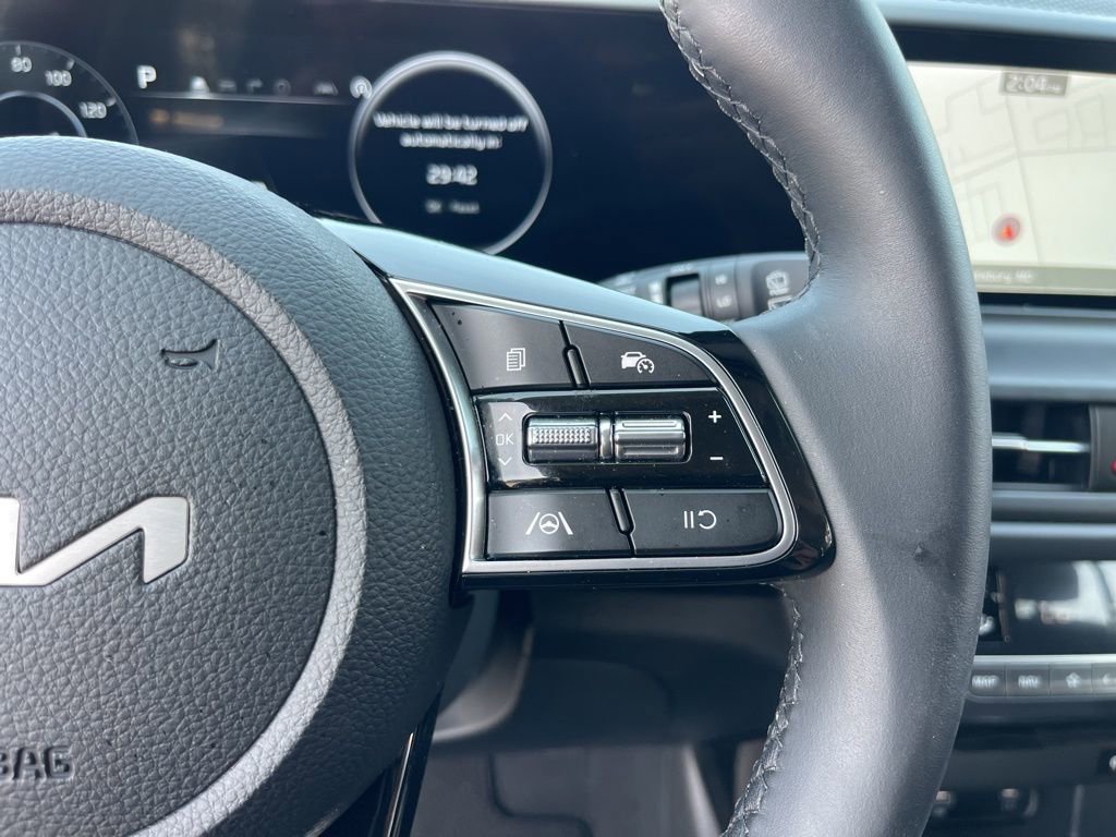 Certified 2025 Kia Seltos EX w/ EX Sunroof Package image 17