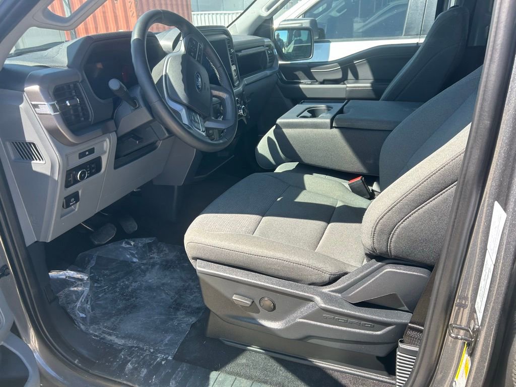 Used 2025 Ford F150 XLT w/ Equipment Group 301A Standard image 4