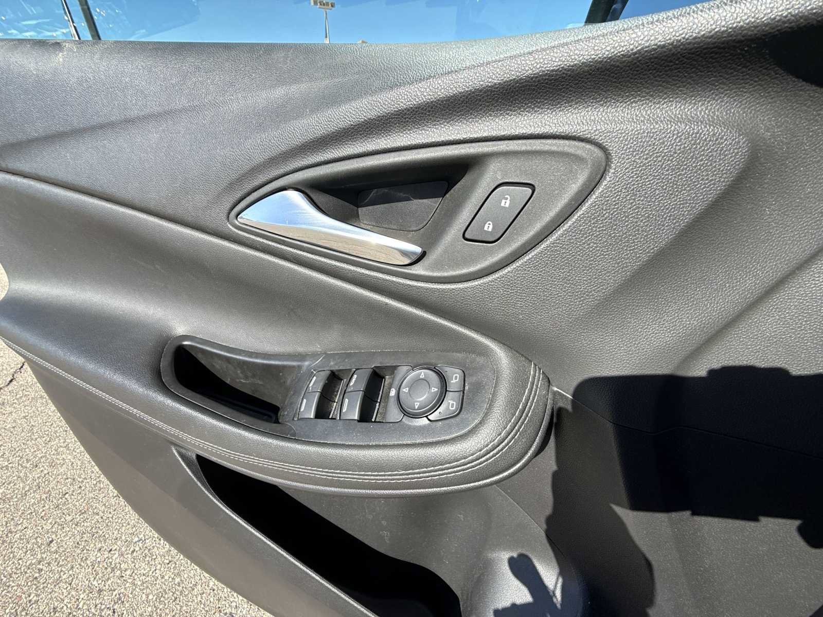 Certified 2023 Buick Encore GX Preferred w/ Cold Weather Comfort Package FWD image 22