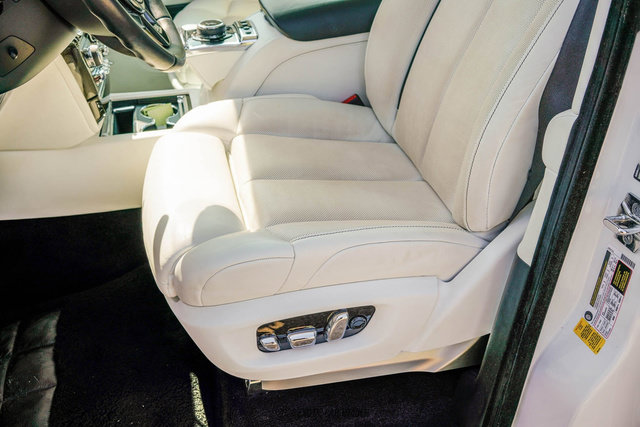 Used 2020 Rolls-Royce Phantom Sedan RWD image 55