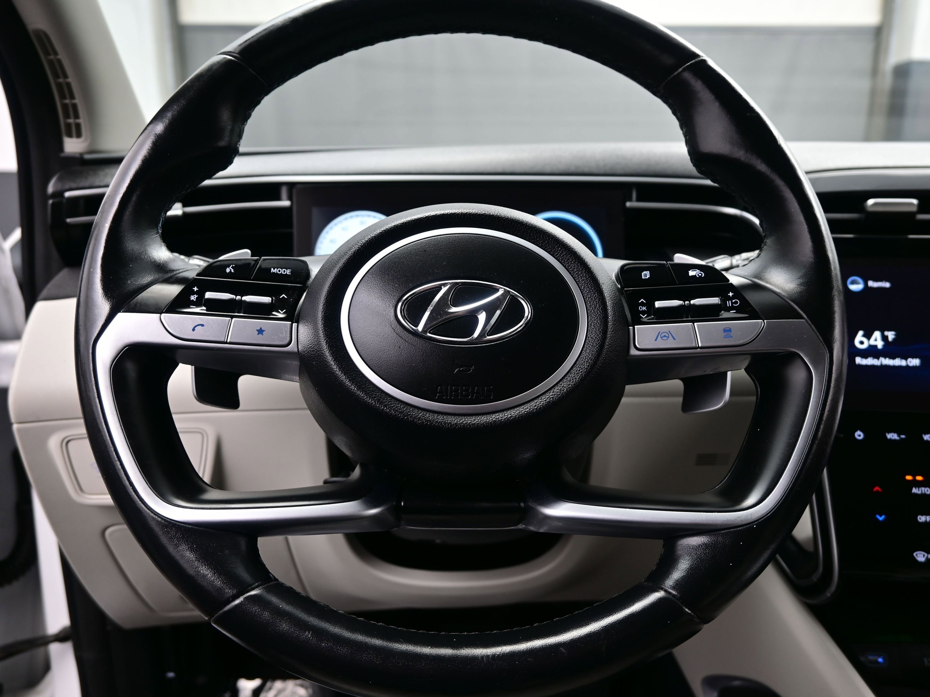 Certified 2022 Hyundai Tucson Limited FWD image 24