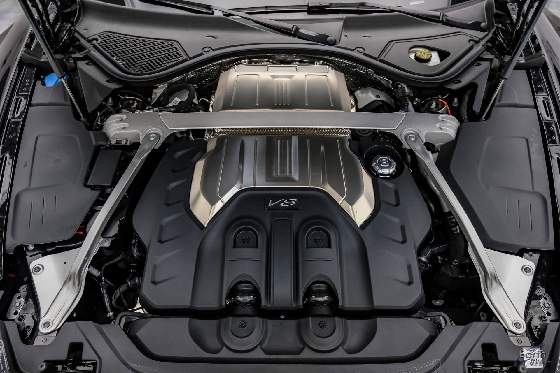 Used 2022 Bentley Flying Spur V8 AWD/4WD image 3