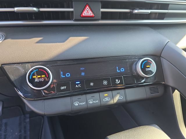 Used 2022 Hyundai Elantra SEL FWD image 23