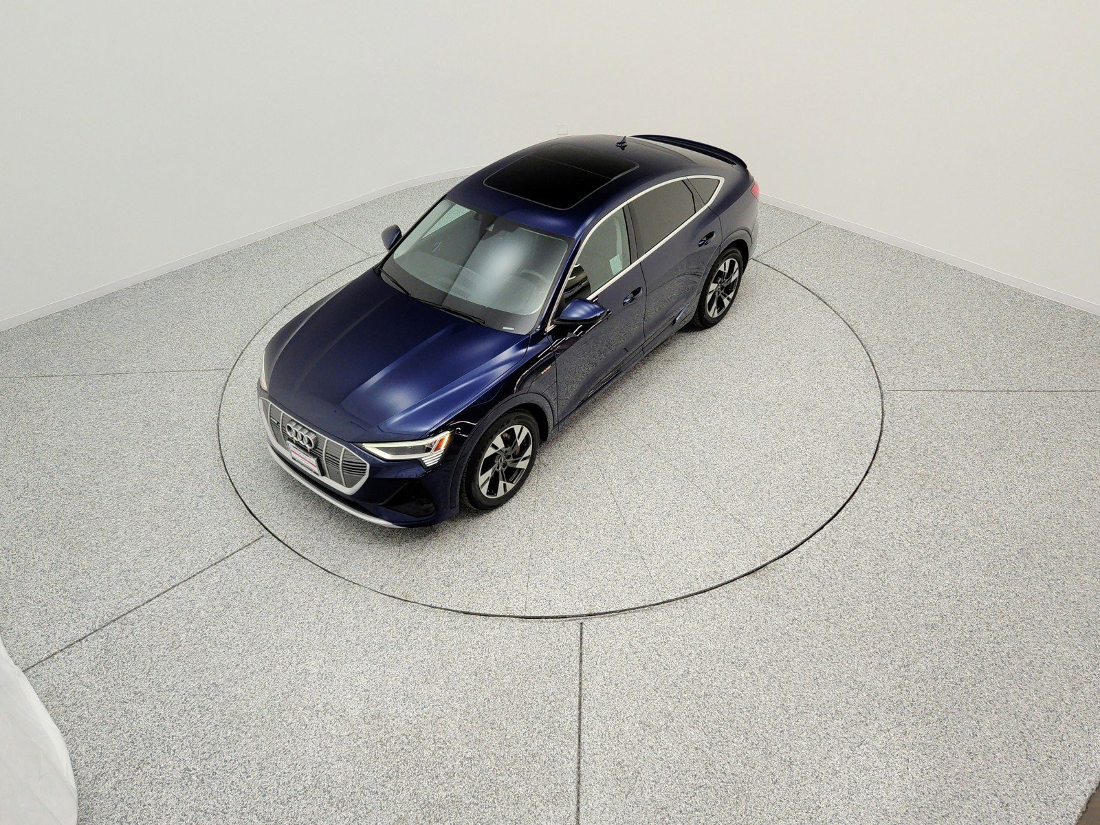 Used 2022 Audi e-tron Premium AWD/4WD image 9
