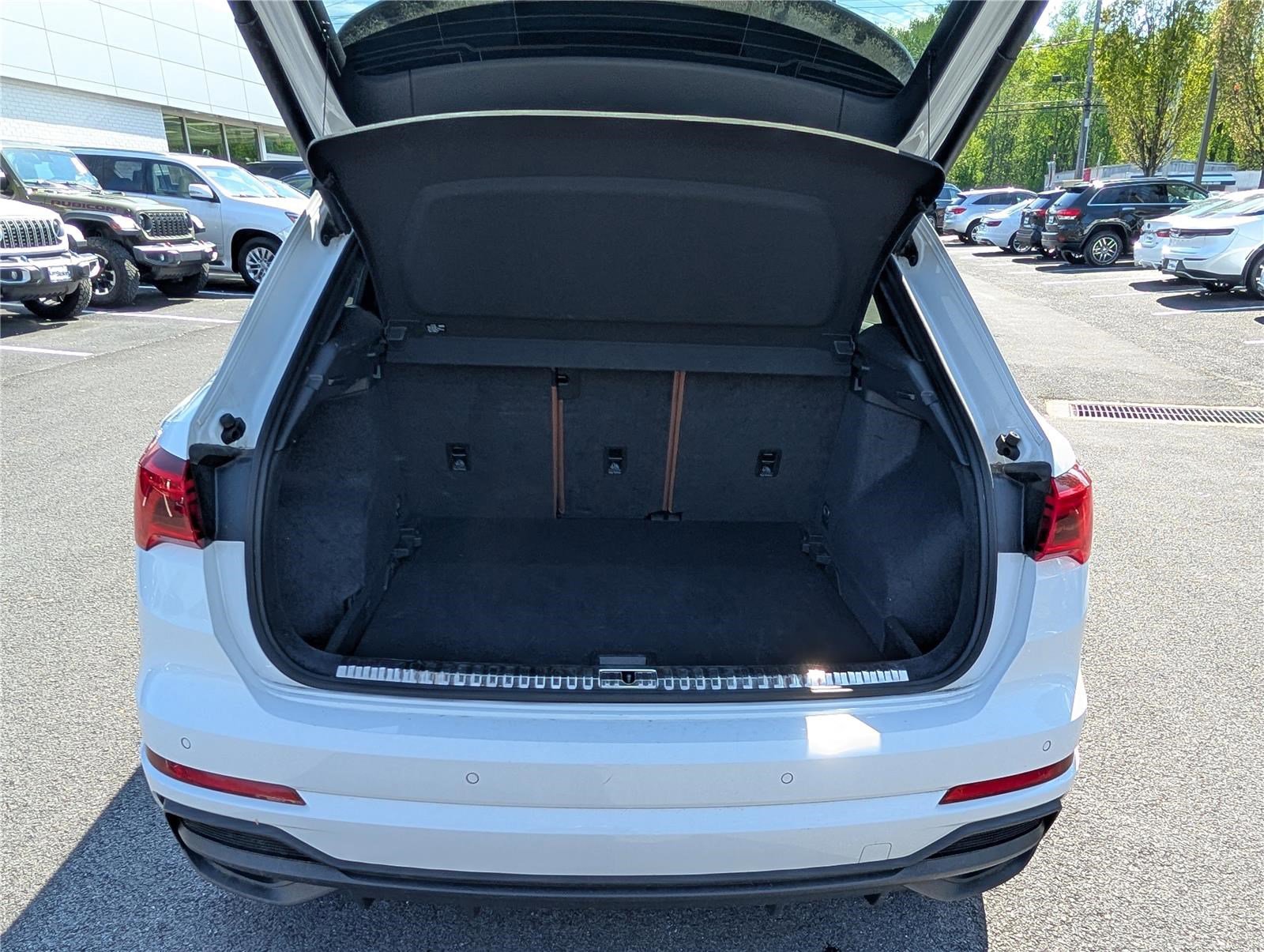 Used 2024 Audi Q3 2.0T Premium AWD/4WD image 13