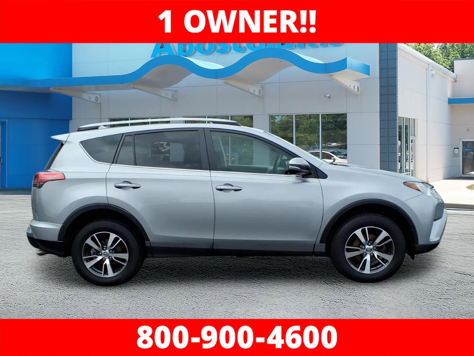 Used 2018 Toyota RAV4 XLE image 2