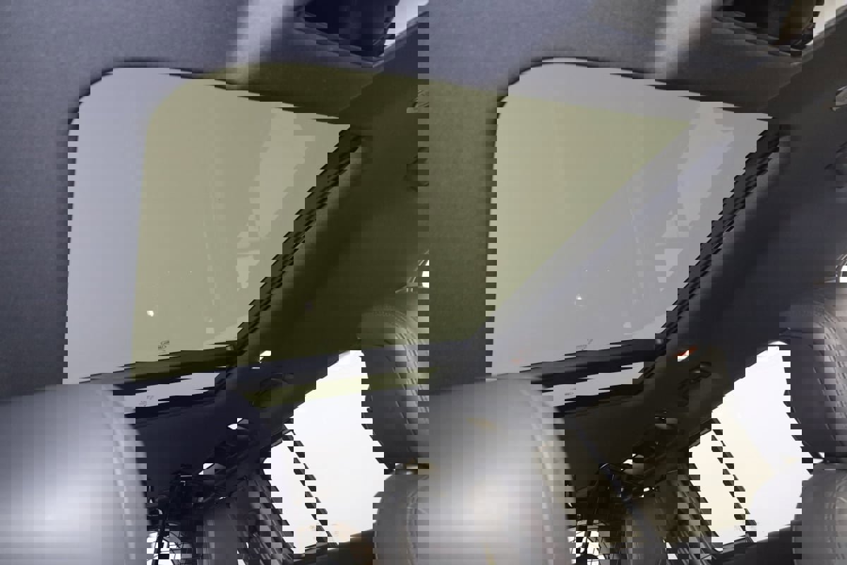 Used 2023 Land Rover Defender 110 V8 image 11