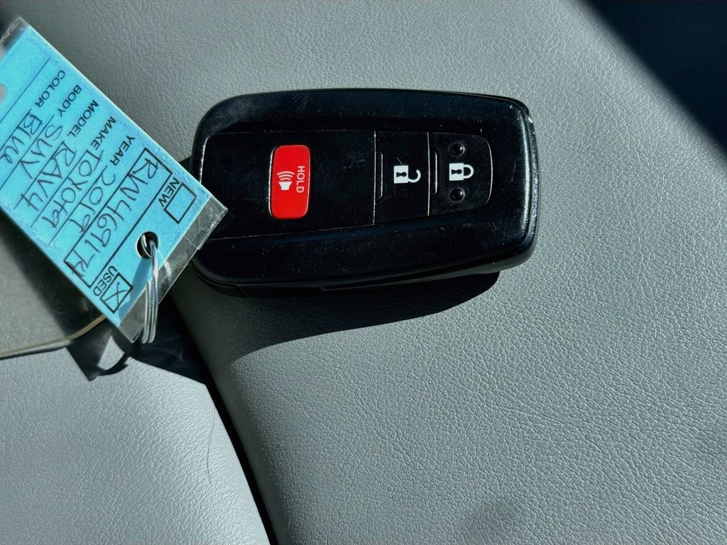 Used 2024 Toyota RAV4 XLE AWD/4WD image 35