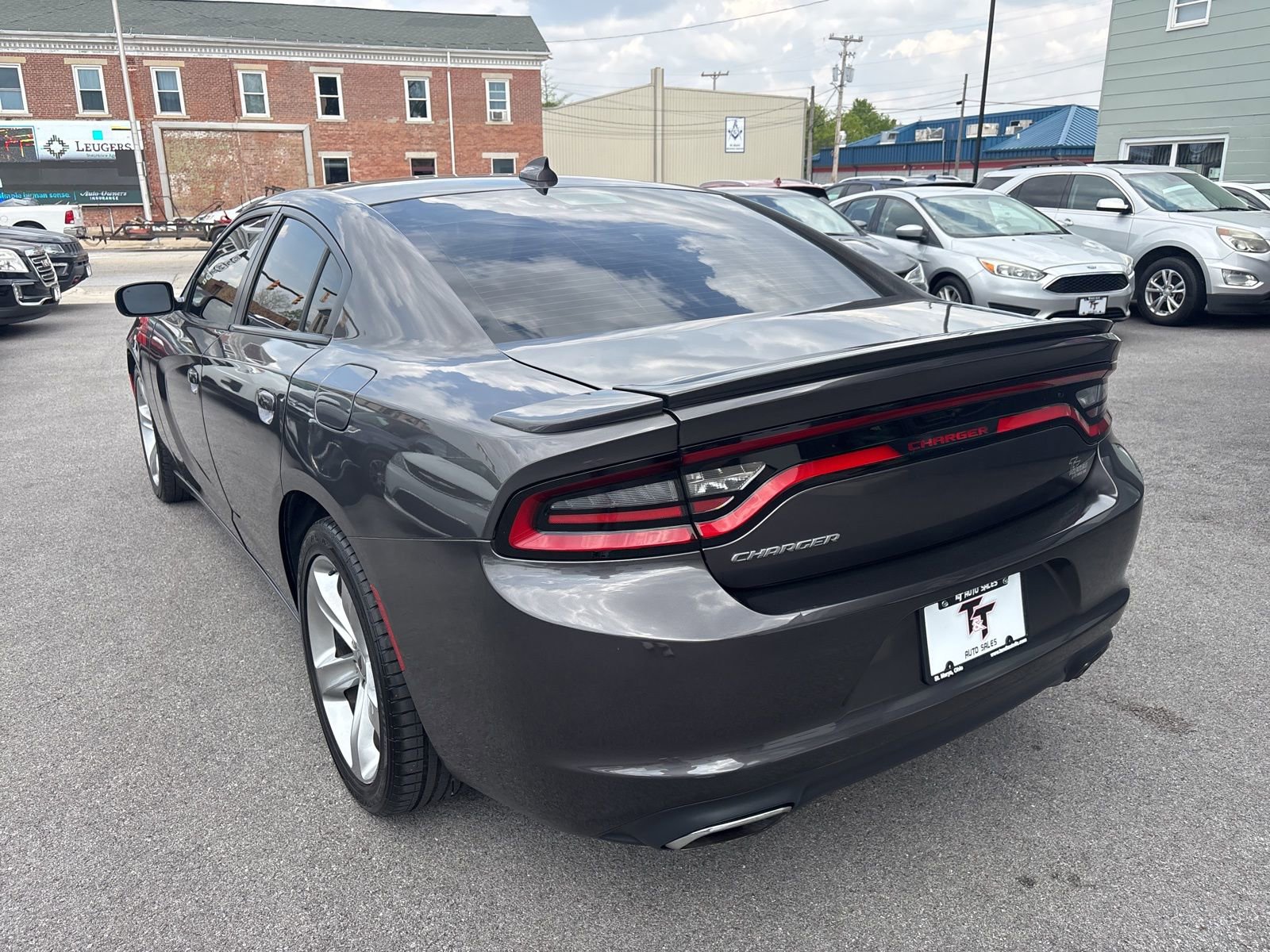 Used 2017 Dodge Charger SXT w/ Rallye Group RWD image 3