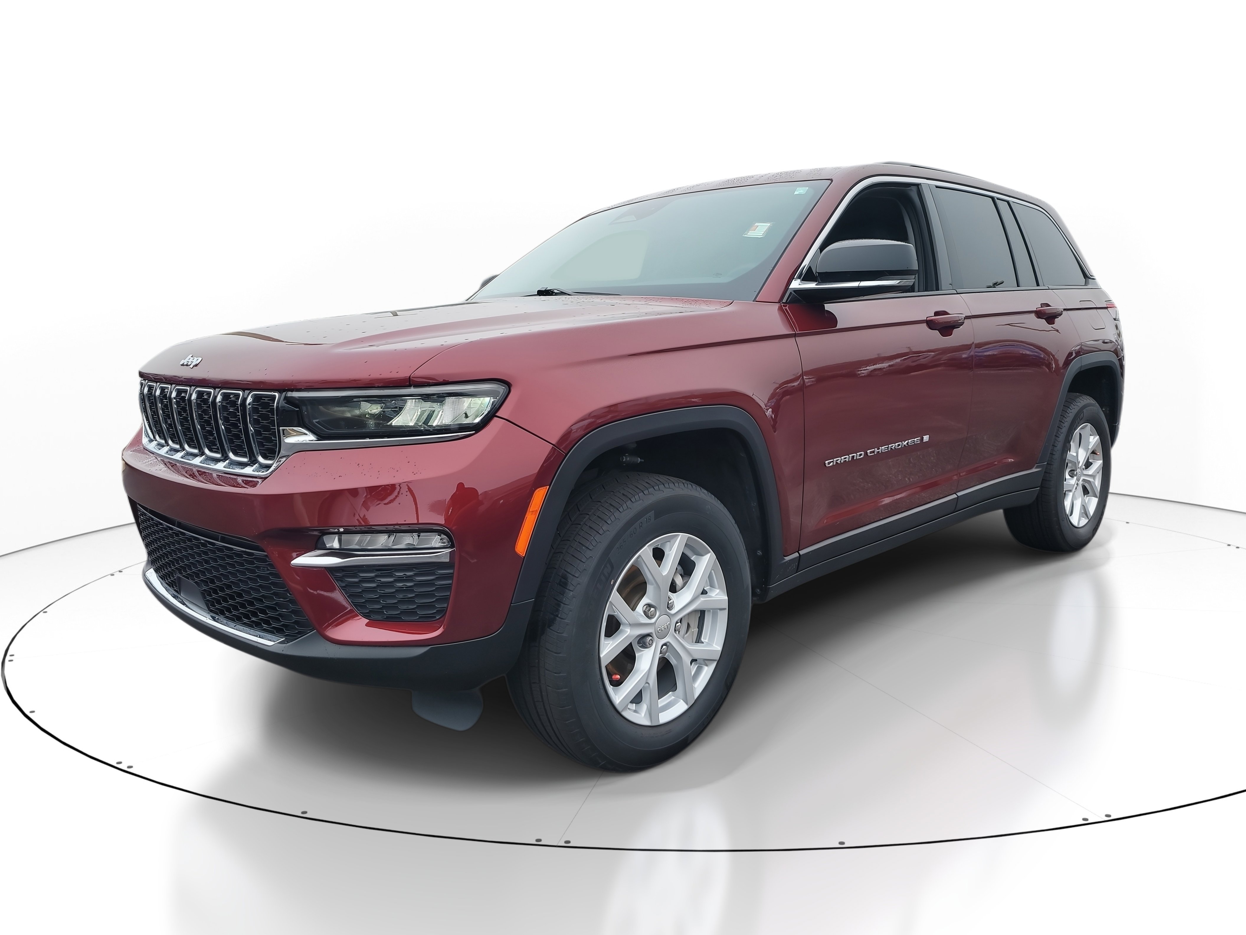 Used 2023 Jeep Grand Cherokee Limited image 3