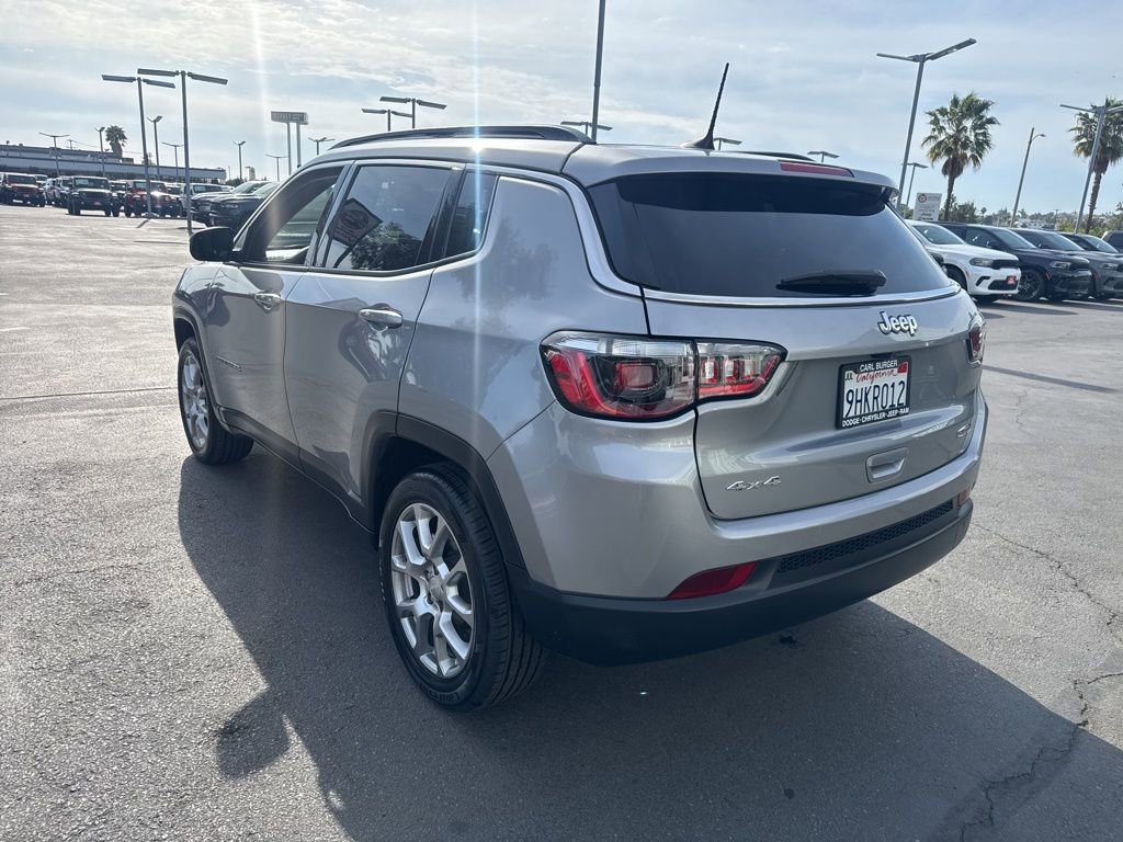 Used 2023 Jeep Compass Latitude AWD/4WD image 5