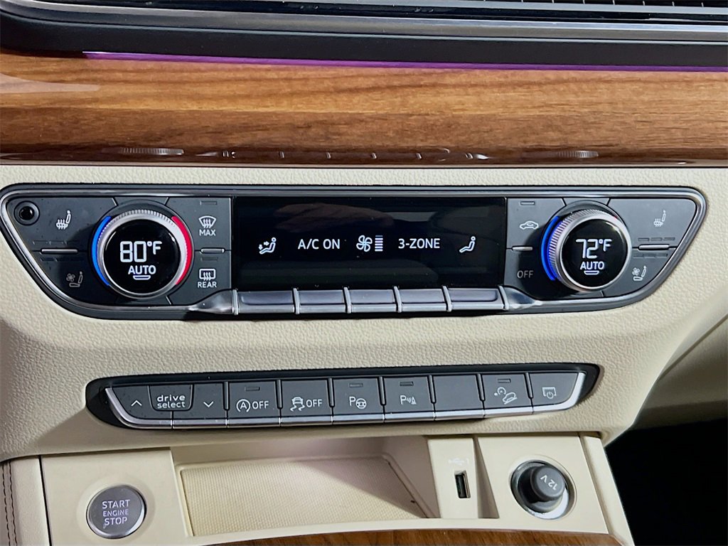 Used 2023 Audi Q5 2.0T Prestige w/ Prestige Package image 18