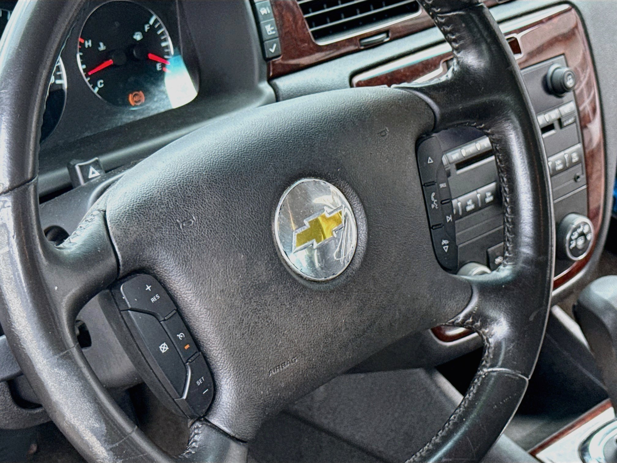 Used 2011 Chevrolet Impala LT FWD image 11