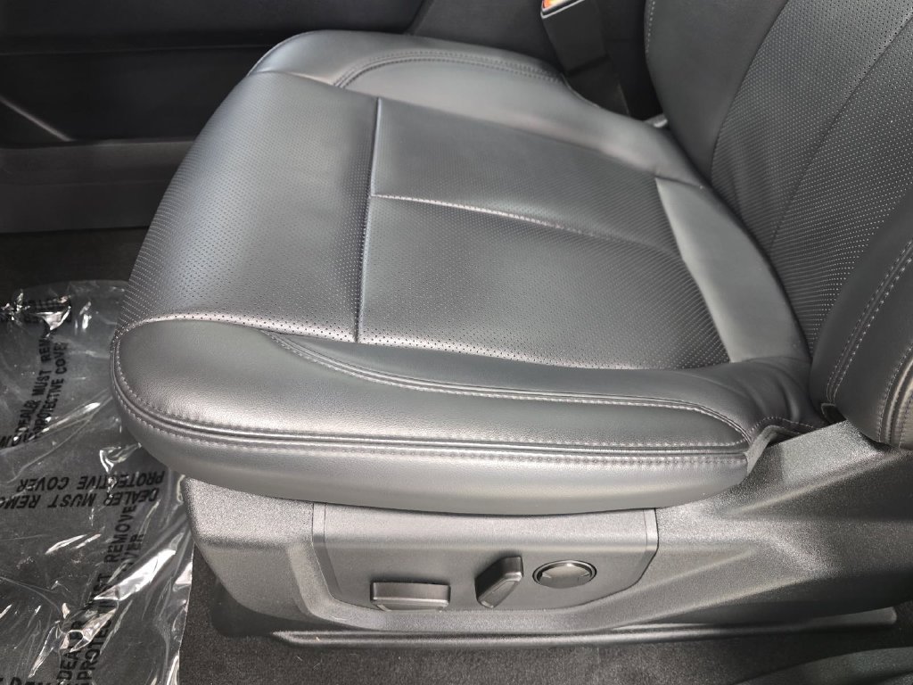 Used 2024 Ford Expedition XLT AWD/4WD image 30