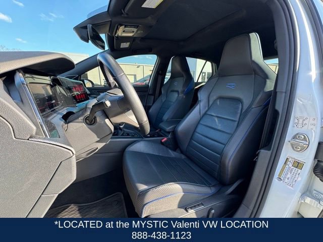 Certified 2022 Volkswagen Golf R image 32