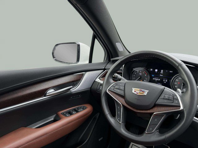Used 2024 Cadillac XT5 Sportv w/ Technology Package AWD/4WD image 12