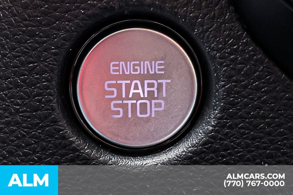 Used 2025 Kia Carnival SX w/ SX Dark Edition Package FWD image 46