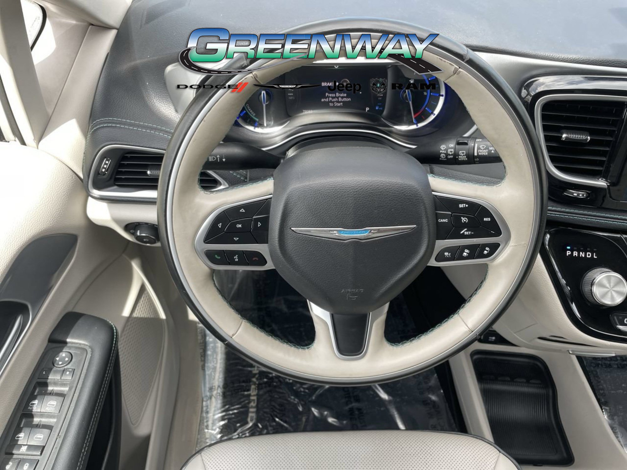 Used 2017 Chrysler Pacifica Platinum FWD image 14