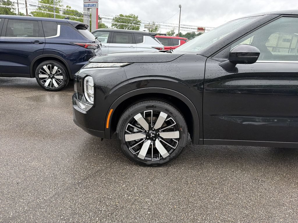 New 2026 Mitsubishi Outlander SE AWD/4WD image 9
