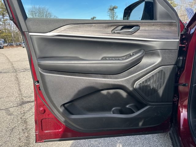 New 2026 Jeep Grand Cherokee Altitude AWD/4WD image 10