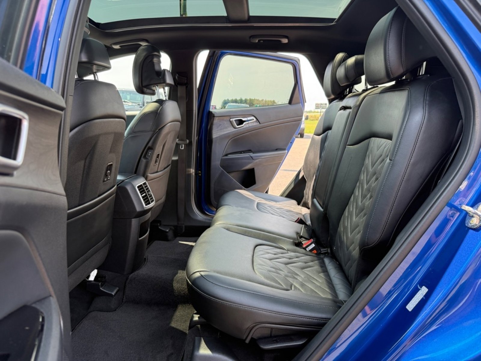 Used 2023 Kia Sportage X-Line w/ X-Line Premium Package image 14